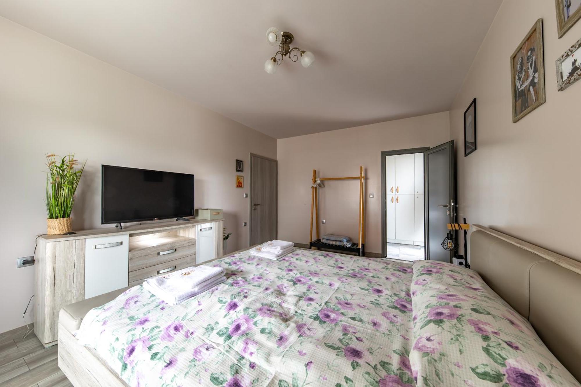 Happy Town Apartments Veliko Tarnovo Exterior photo