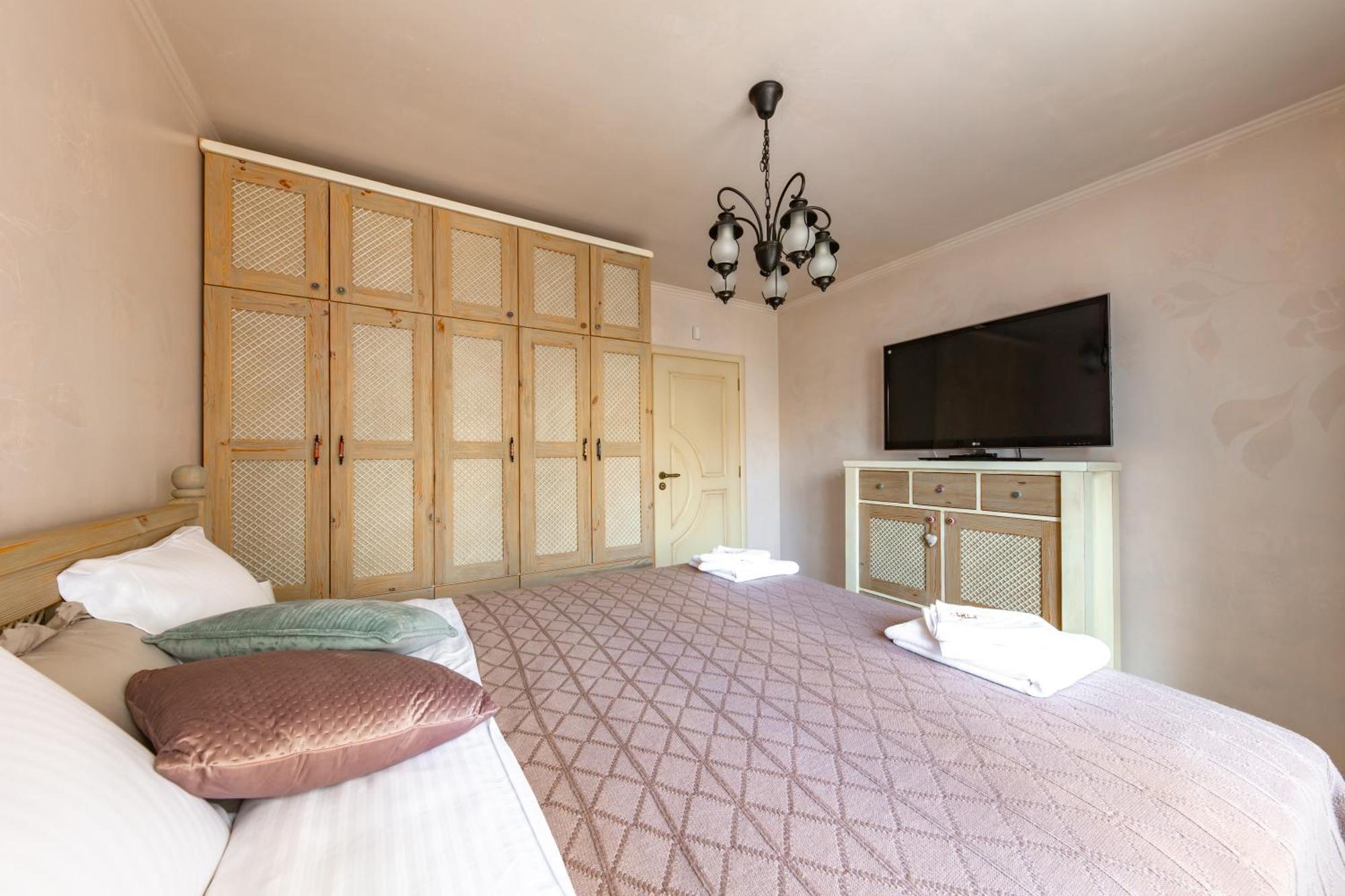 Happy Town Apartments Veliko Tarnovo Exterior photo